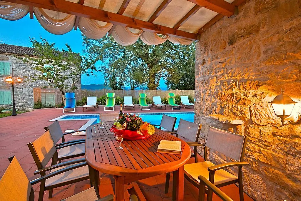 Villa Angela E Giovanni Vizinada Croatia